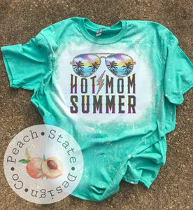Hot Mom Summer (sunglasses tee)